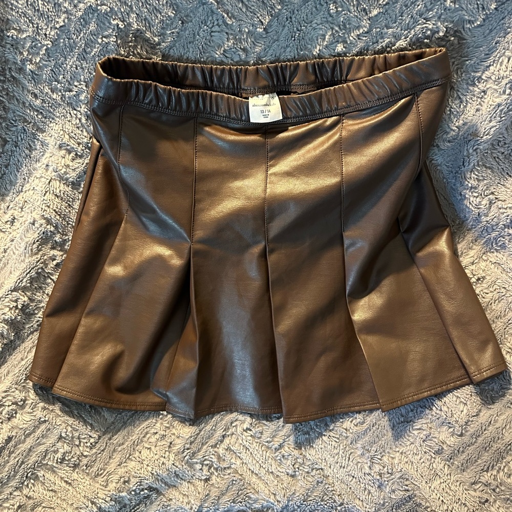 NWT abercrombie kids Brown Faux Leather Skirt size 13/14